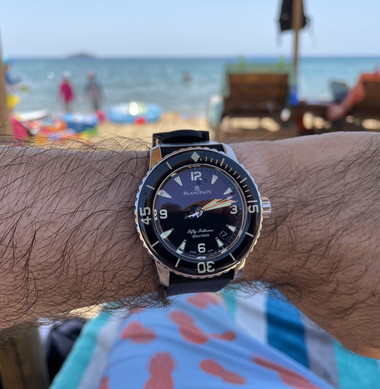 79037472-3325-4F6B-9445-24BFD3D6445D