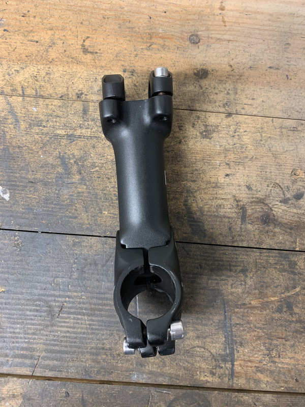 EE2CB469-E26D-4407-9185-F0BC4F42C39E