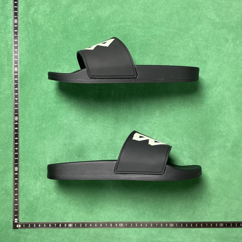 Balenciaga Pool Slide