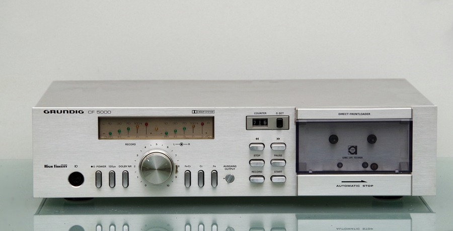 [Bild: Grundig-CF5000-1x.jpg]