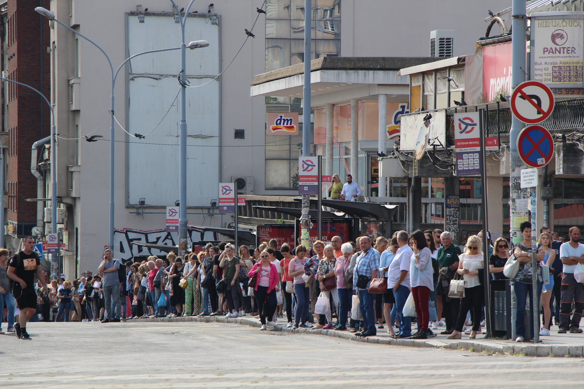 F83AA32A-B710-414C-81E6-0C1962DCAB47