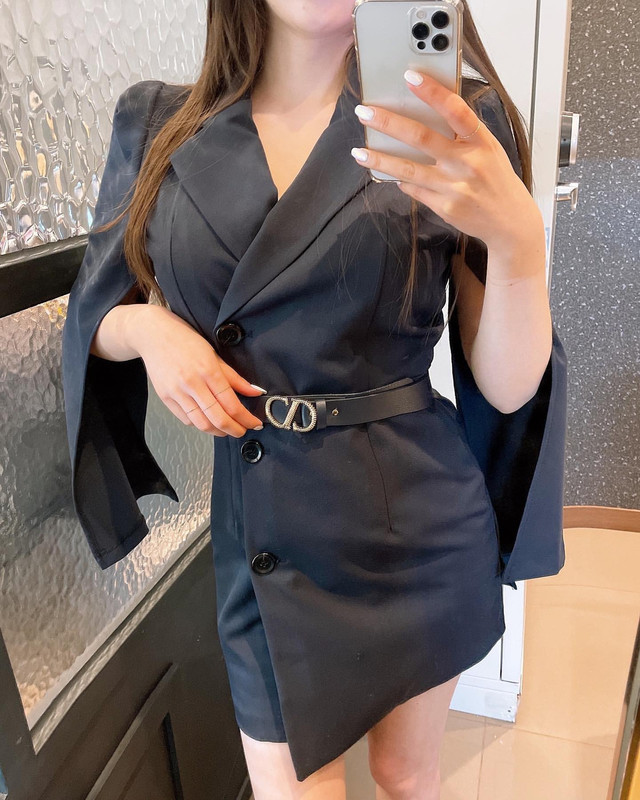 2021-01-29 06.11.36 2497368080802242249_11112282909