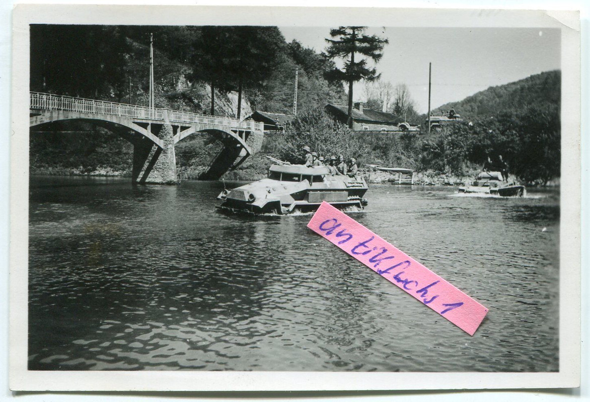 Deut.Schützen-Panzer mit Kanzel , Hoch und Deuts