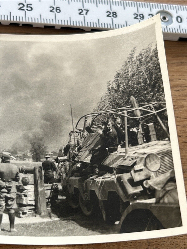 Foto Wk2 Front Sdkfz Kettenfahrzeug Soldaten Wehrmacht Panzerwagen Motorrad (2)