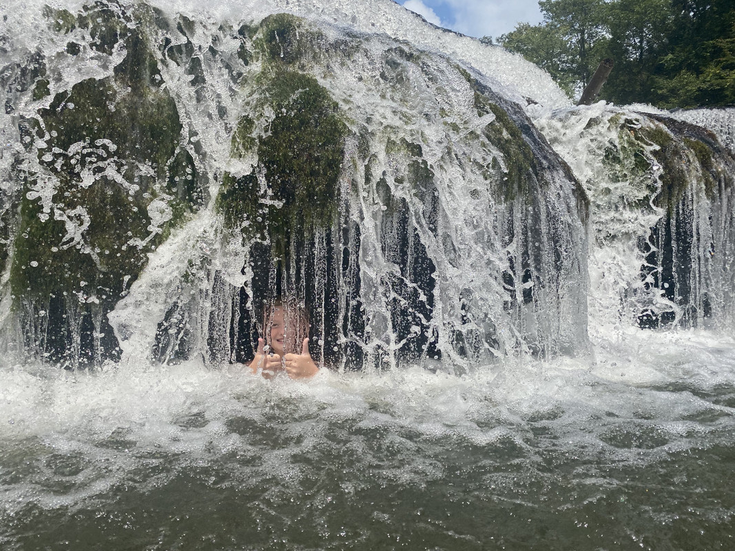 980C6E58-48D4-4E44-AE57-59A0EAA748C7