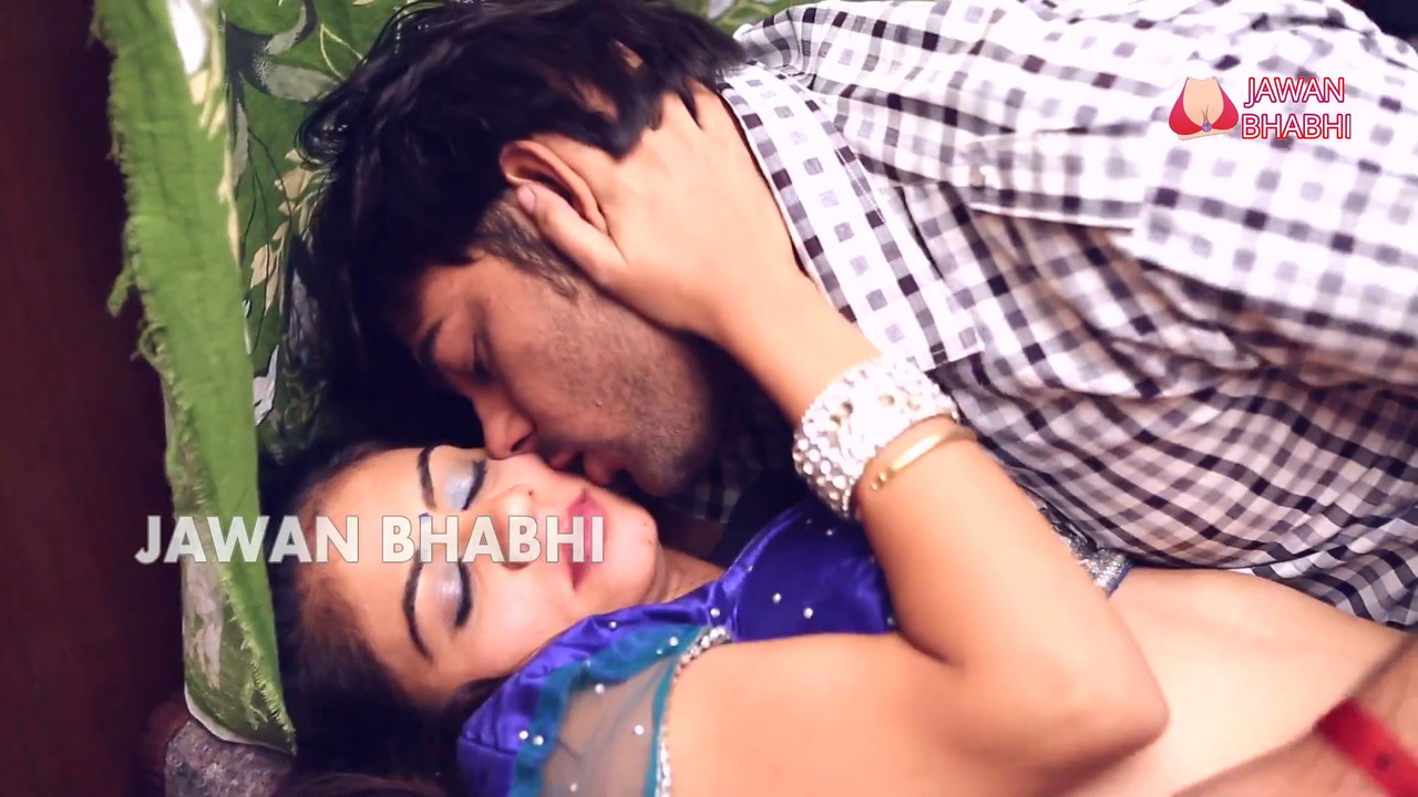 Garam Bhabhi Ki Bra Utari Tailor Ne.mp4_snapshot_04.16_[2021.09.25_15.51.20]