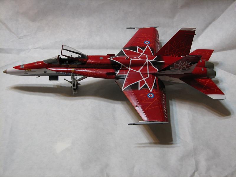 Kinetic Modellbausatz CF-188A Demo 2017 – Plastikmodell Eines Jet-Flugzeugs Zum Zusammenbauen