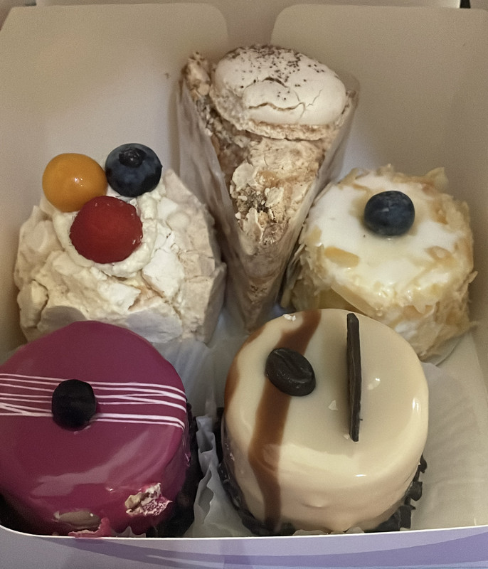 B95DC9DC-728B-4F03-8AE7-9275E1309548