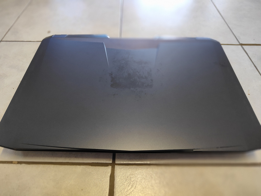 HI-TECHClevo P775TM1 b