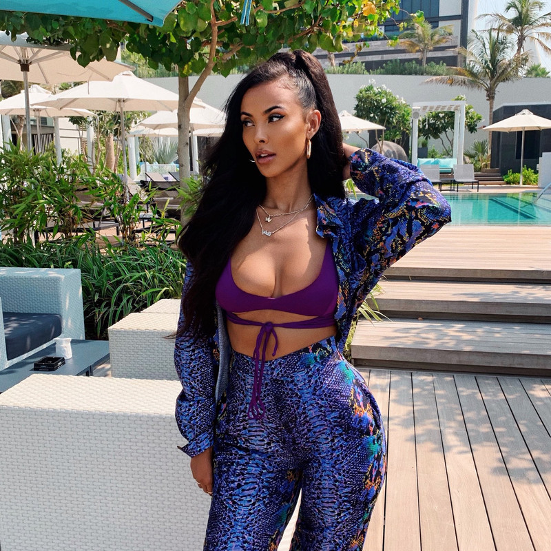 [Image: EHk-K-r-SX4-Ac-MDqp.jpg]