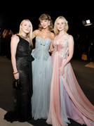 Dakota-Fanning6th-Academy-Museum-Gala421