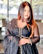 photo_6136273553536961698_y