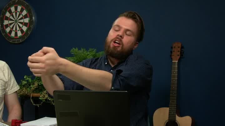 [Image: giw95f4zvn6c.jpg]