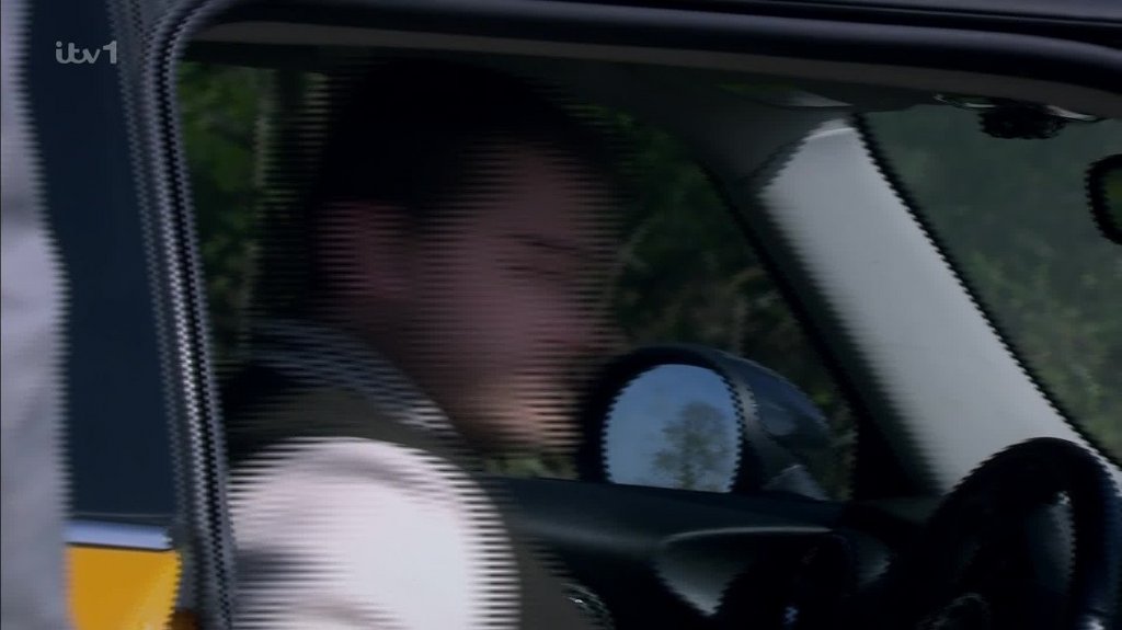 [Image: 5zrjvsx193rg.jpg]