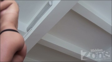 [Image: Voyeur19215114508.jpg]