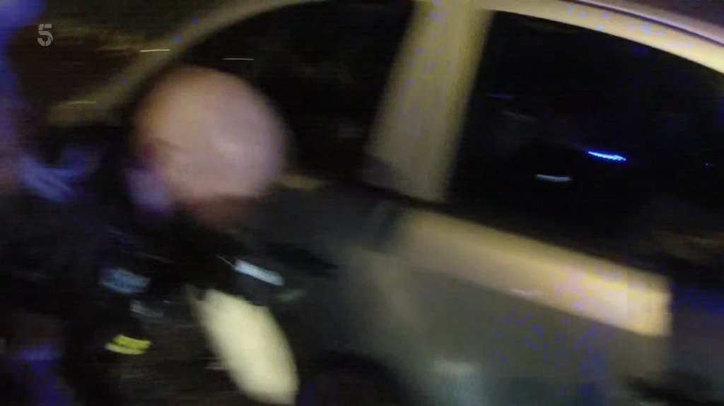 [Image: rwo29c4tgx5i.jpg]