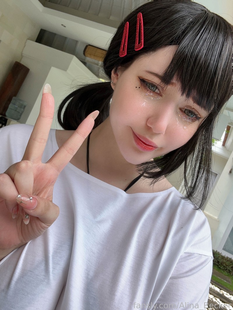 Alina Becker 东山小红 Kobeni Cosplay 电锯人角色写真【43P-136MB】插图3