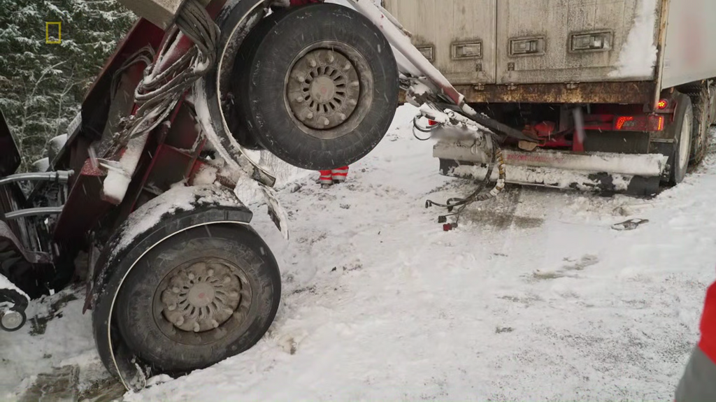 [Image: kxax2ee4y6k9.png]