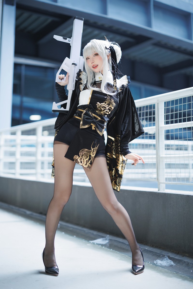 切切Celia 布兰浴衣 Blanc Cosplay NIKKE 写真 17P插图1