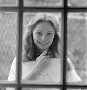 Lalla-Ward-a29