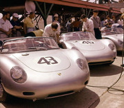  1960 International Championship for Makes 60seb00-Pits-Porsche