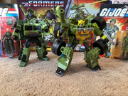 G-I-Joe-x-Transformers-Bumblebee-A-W-E-Striker-01