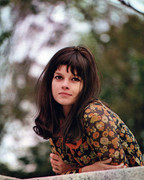 genevieve-bujold-b90