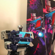 Shattered-Glass-Blaster-04-1