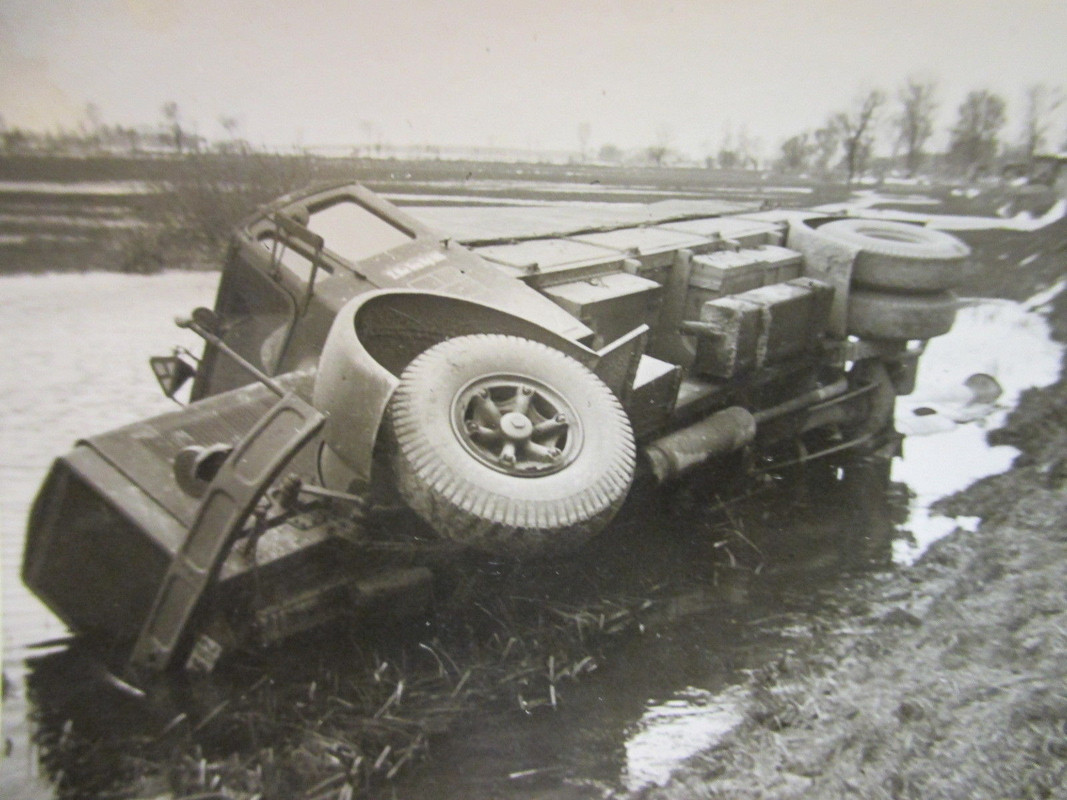 WK WW Feldzug wohl Rußland Unfall mit LKW zerstö