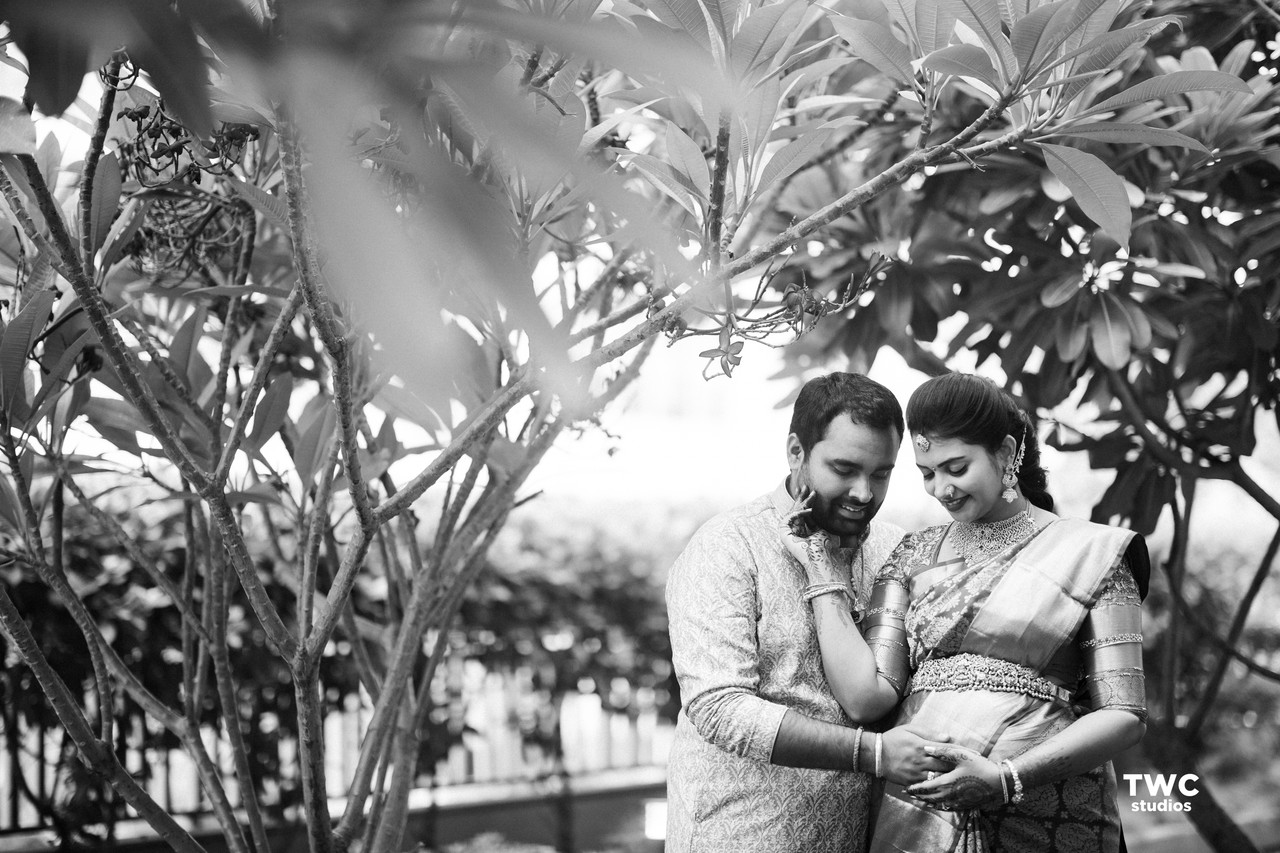 Tamil maternity photographer UK — natural light home session, Birmingham, Mini Momentz Co.
