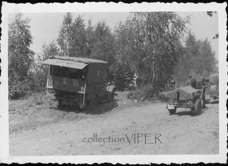 34. Infanterie-Division and shows different SanitÃ¤tskraftwagen (2)