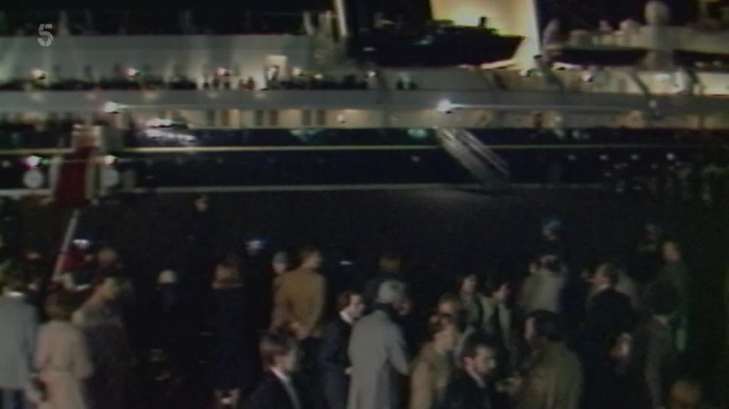 [Image: y56imr1og0fy.jpg]