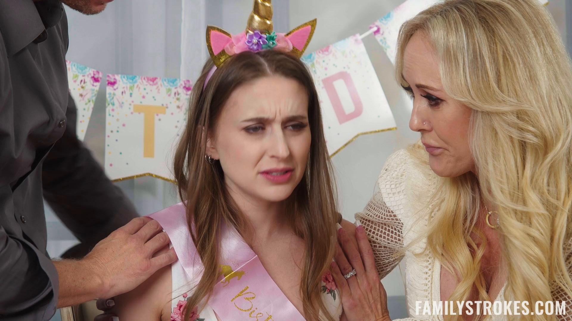 Brandi Love Laney Grey A Very Special Birthday FAMILYSTROKES mp4 0002