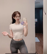 2020-04-15 02.39.55 2287771147894144713_7339200792