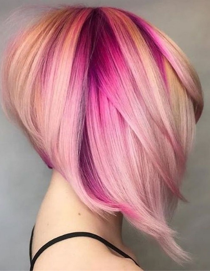 Short blonde bob hairstyle with pink undertones