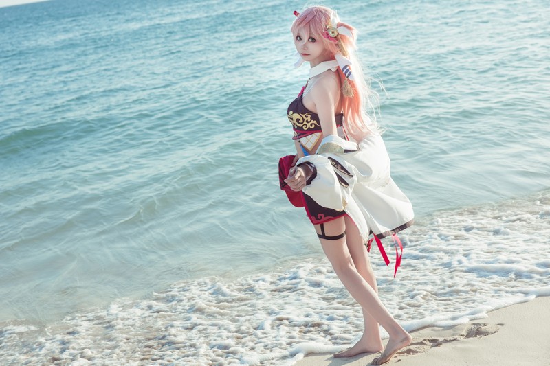 艾西Aiwest 原神烟绯花鸟与情Cosplay写真图集 烟绯角色高清图集 29P (176.4M)插图2