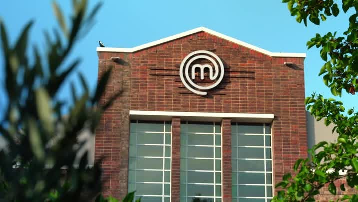 [Image: fu4kir4e5y1d.jpg]