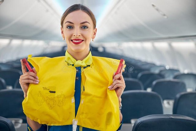 How To Become A Flight Attendant / Cabin Crew