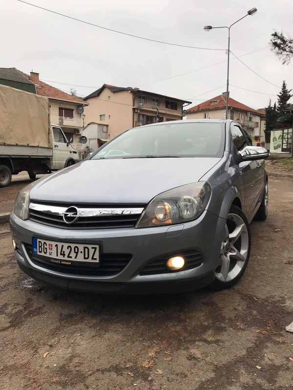 8B35405A-42B2-4785-94BC-D713C07F93BE