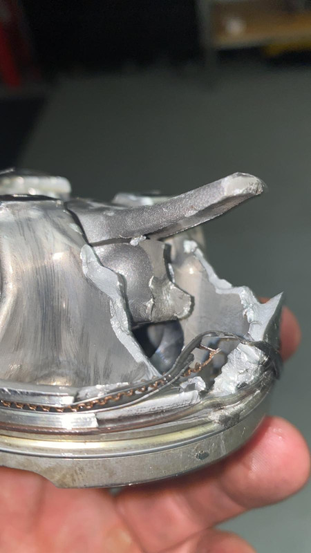 D8047EC4-6609-42E6-BB91-F5237B94D1B7