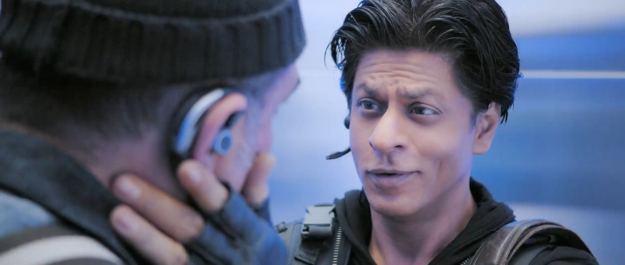 Happy New Year 2014 BluRay [Hindi + Tamil + Telugu] 480p, 720p, 1080p Screenshot