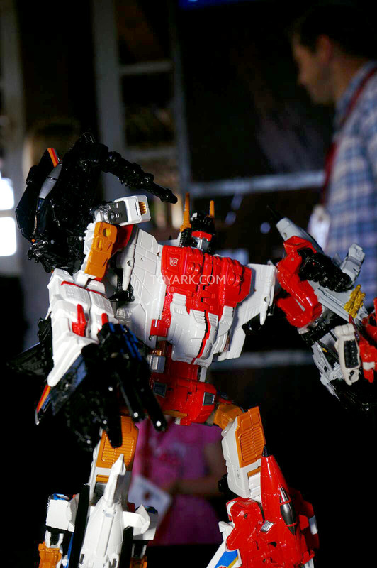 SDCC-2014-Hasbro-Transformers-Breakfast-004_1406