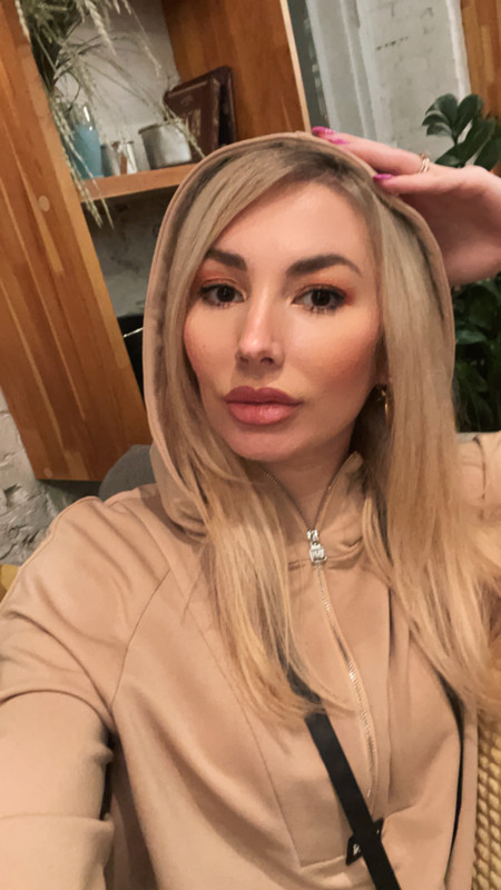 D8728977-6C90-4668-8A22-EF70AD58F3BA