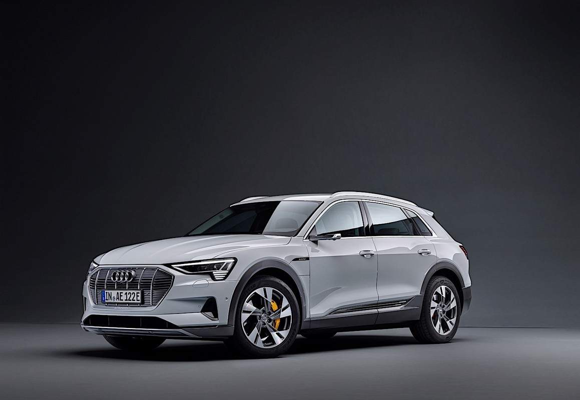 Audi e-tron 50  (12)