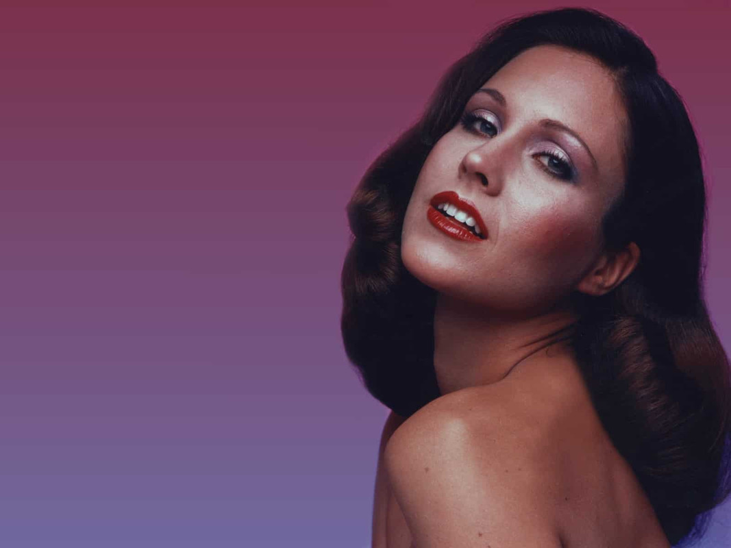 Erin_Gray_a56