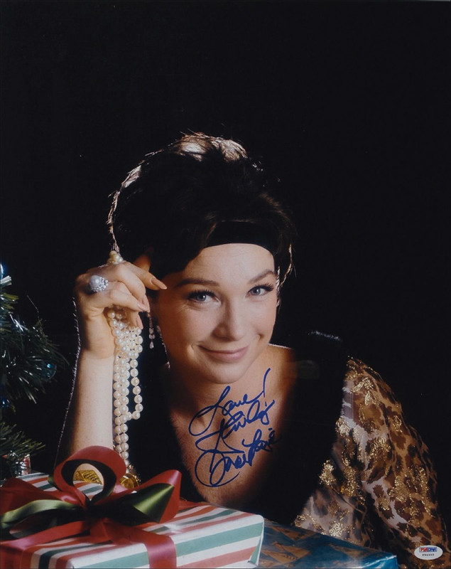 Shirley_MacLaine_b33