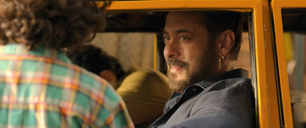 Sikandar 2025 WebRip [Hindi] 480p 720p 1080p ESub Screenshot