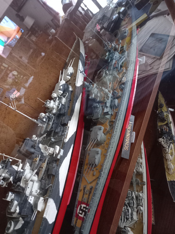 17139669288128218449307094851909