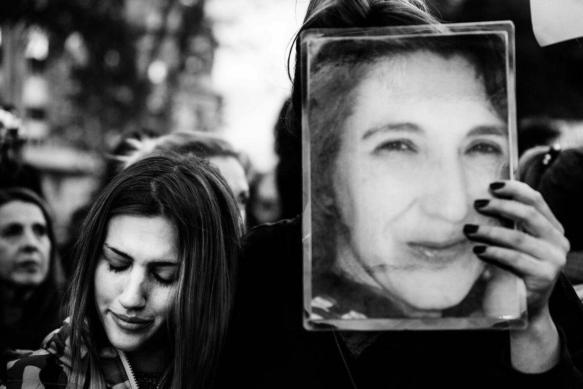 1555977966352 poemas mujeres - Mujeres con Historia (La Rosa de los vientos)