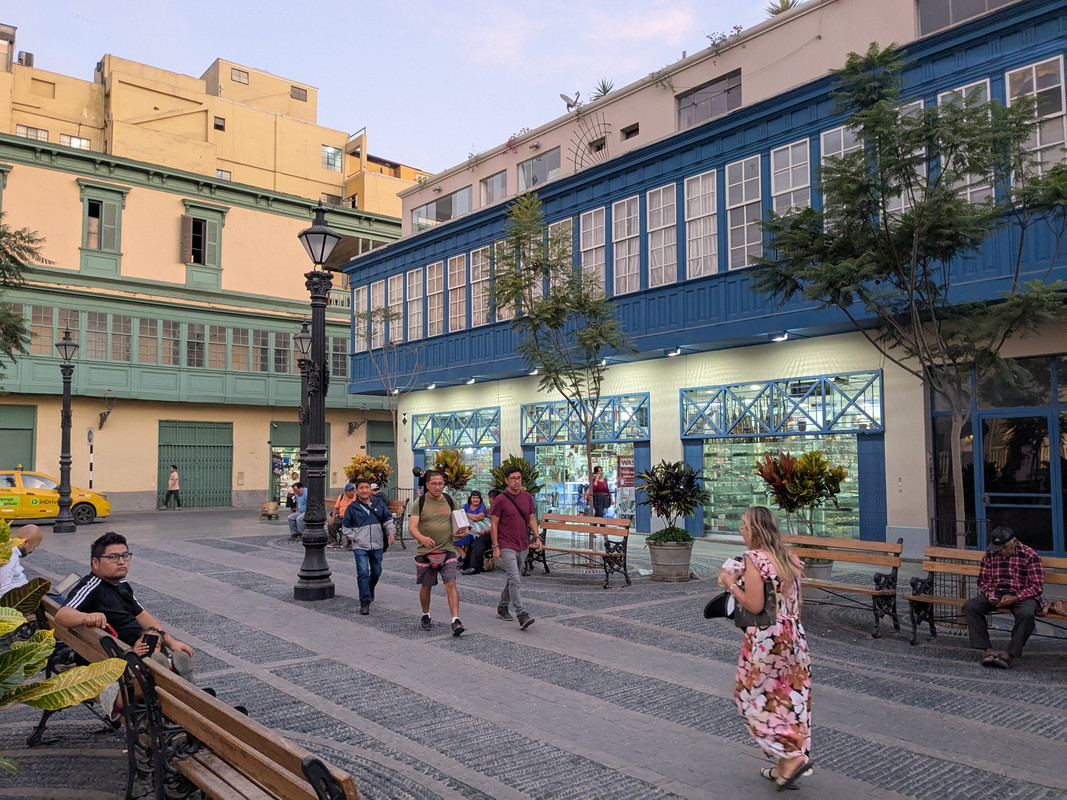 Трое в Амстердаме, не считая собаки. Переезд в Нидерланды.